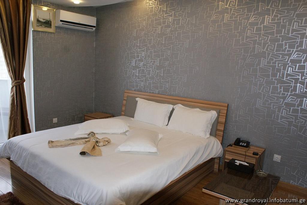Grand Royal Batumi Aparthotel Room photo