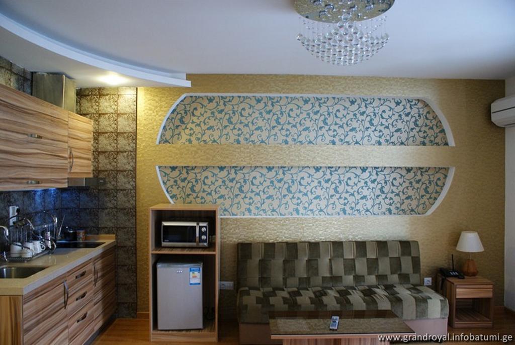 Grand Royal Batumi Aparthotel Room photo